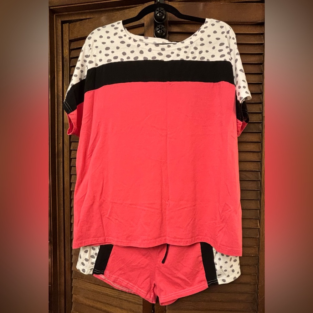 Women's Coral and Black Colorblock Pajama Set with Polka Dot Yoke - Shorts&Shirt
